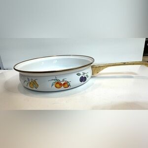 VTG NOS Enamel Fry Pan Fruit and Vegetable Motif Skillet 1970s Cookware
